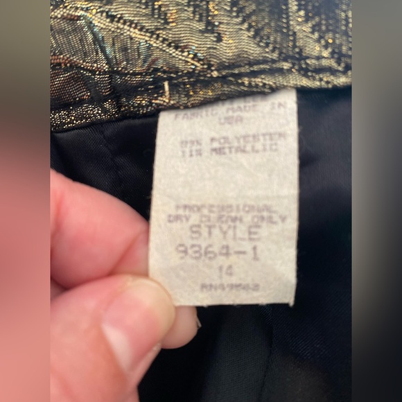 Vintage Victor Costa Gold and Black 2-Piece Jacket and Skirt Set | Size 14 - Picture 13 of 13